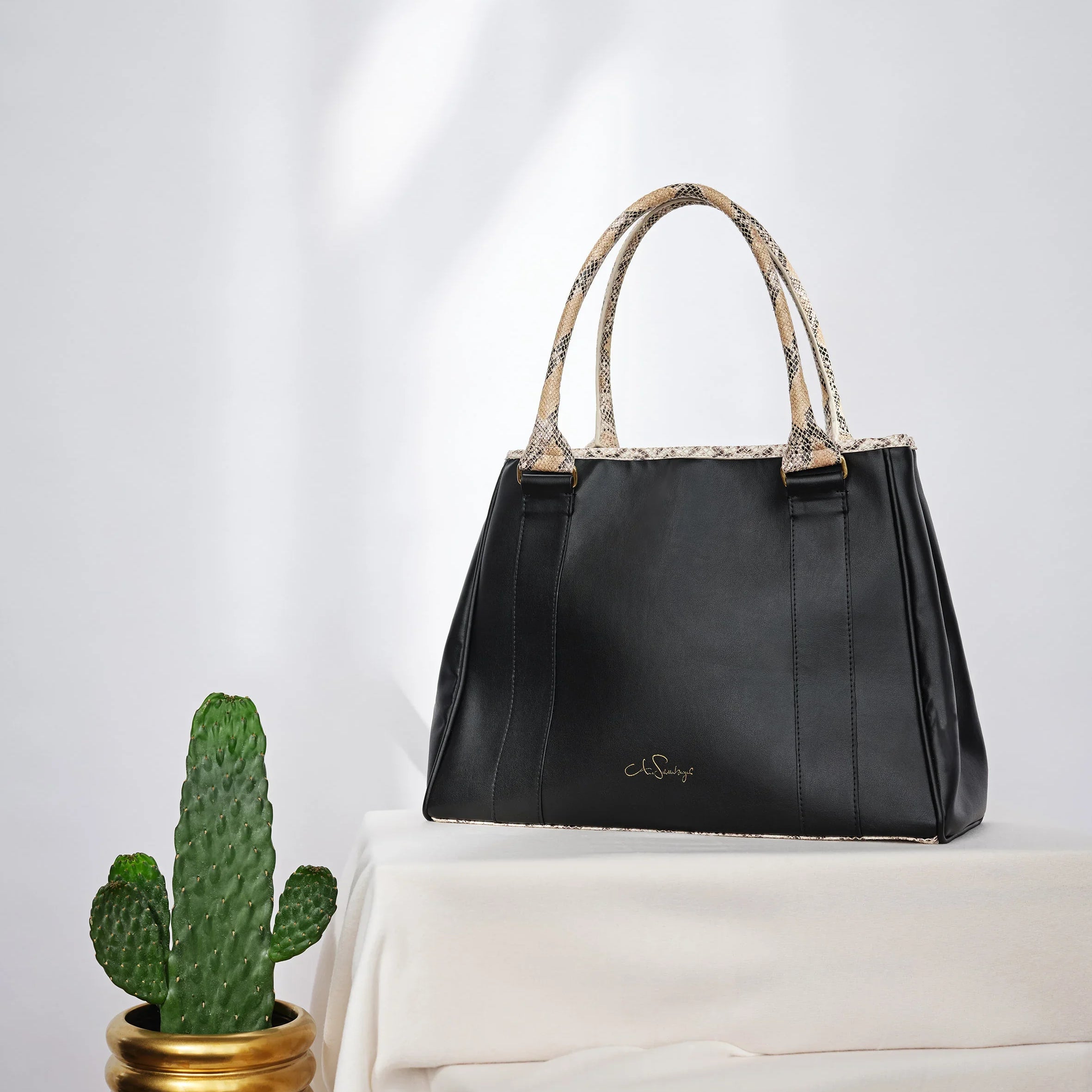 Anne_Schollenberger_bag_black